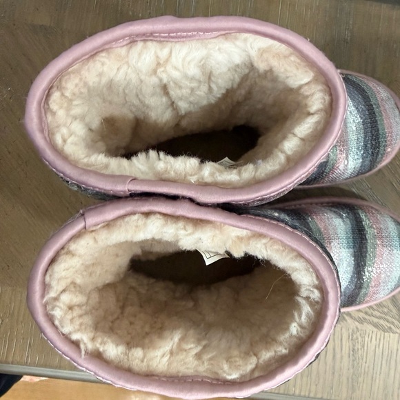 UGG Kids Sequin Boots - Picture 3 of 5